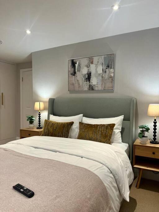 New Flat In Holland Park Appartamento Londra